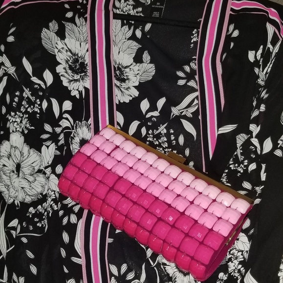 Meet your Posher, Sheryl! - Picture 2 of 2